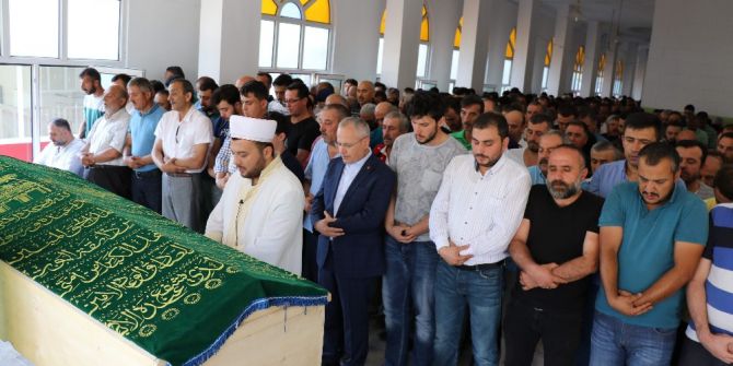 İş Adamı Nuri Akgün Son Yolculuğuna Uğurlandı