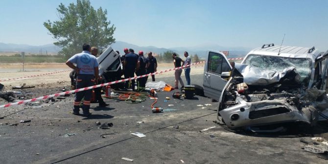 Denizli’de Korkunç Kaza: 1 Ölü, 7 Yaralı