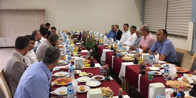 Tatvan’da Komutanlara Veda Yemeği