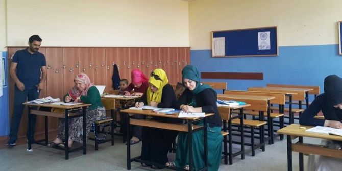 İzmit Belediyesi Okuma Yazma Öğretiyor