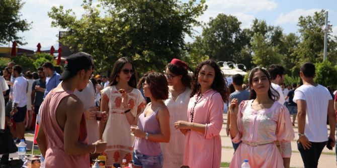 Antalya’da, 40 Ülkeden 105 Yabancı Öğrenci ’Ankara’nın Bağları’ İle Coştu