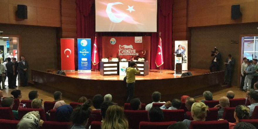 Tuzla’da 15 Temmuz Türkiye Demokrasisi Paneli