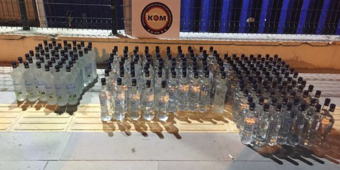 Mersin’de Bir Araçta 204 Şişe Sahte İçki Ele Geçirildi