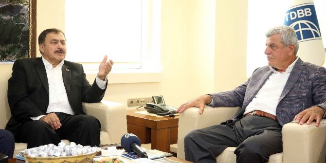 Bakan Eroğlu, Kocaeli Büyükşehir Belediyesi’ni Ziyaret Etti