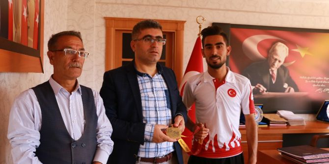 Avrupa Üçüncüsü Ataç, Öğretmenlik Yapmak İstiyor