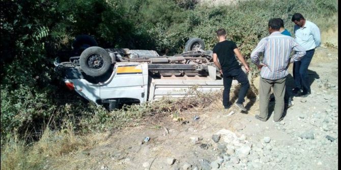 Adıyaman’da Kamyonet Devrildi