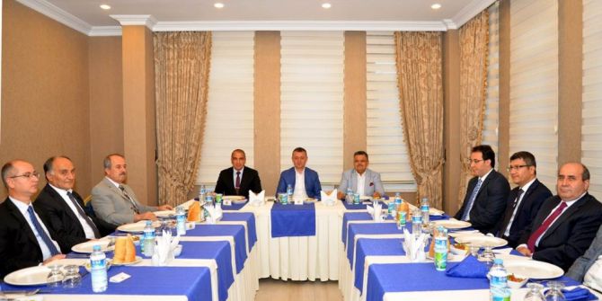 Tümgeneral Koç’a Veda Yemeği