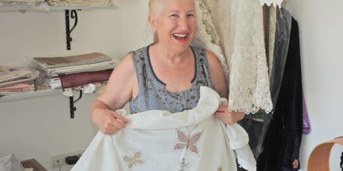 Sultan Abdülmecit’in Emanetlerini Özenle Saklıyor