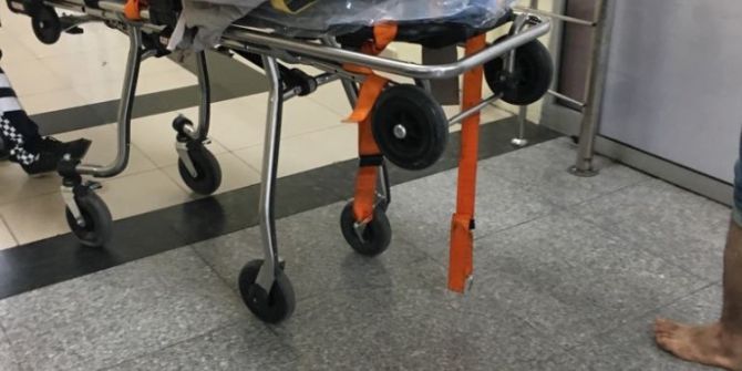 Motosiklet Traktöre Çarptı:2 Yaralı