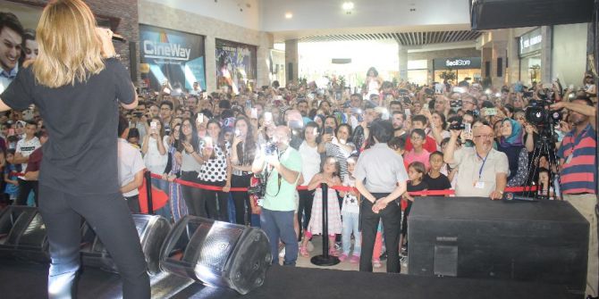 Gülşen, Highway’de Sevenleriyle Buluştu