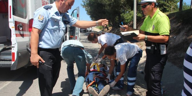 Bilecik’te Motosiklet İle Ticari Aracının Karıştığı Kazada 1 Kişi Yaralandı