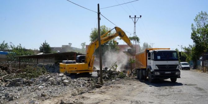 Oduncular Sitesinde Yıkım İşlemi Başladı