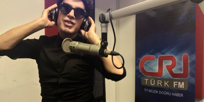 Yılmaz Morgül Popçulara Meydan Okudu: "Türkiye’de Sadece Sesi Olanlar Şarkı Söylesin"