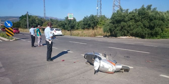 Tır’ı Solladı, Motosiklete Çarptı