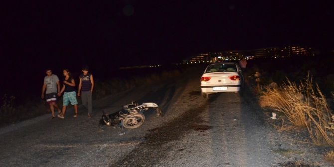 Otomobil İle Motosiklet Çarpıştı: 1 Ölü