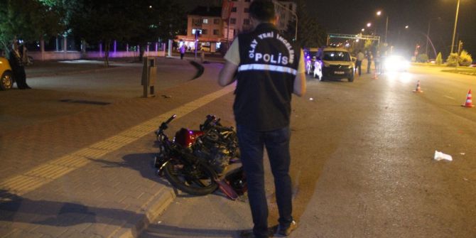 Kamyonla Çarpışan Motosiklet Sürücüsü Ağır Yaralandı