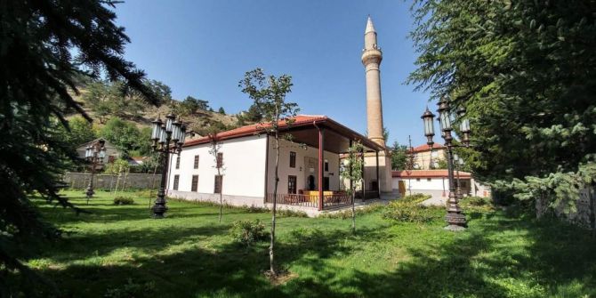 Nallıhan’da Tarihi Caminin Restorasyon Çalışmaları Tamamlandı