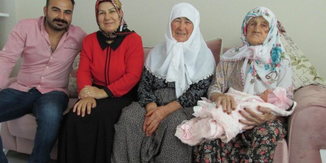 Böyle Hatıra Fotoğrafı Çektirmek Herkese Nasip Olmaz