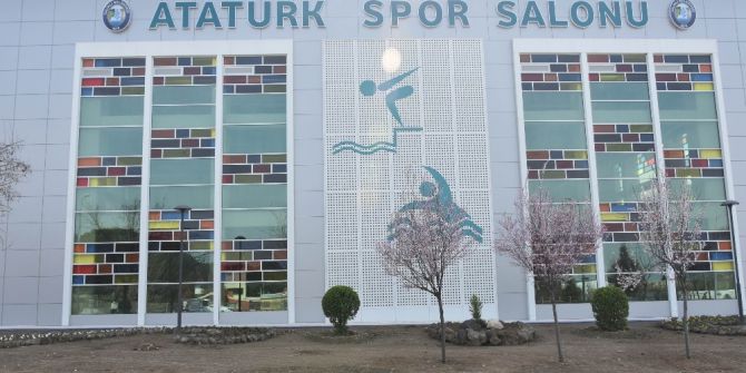 Salihli’de Maçlar Atatürk Spor Salonu’nda