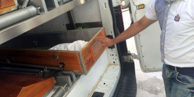 Beşik Demirine Sıkışan Suriyeli Bebek Öldü