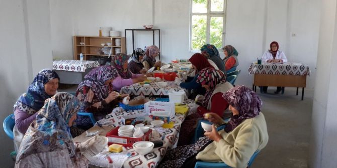 Çini İşlemeciliği Ve Çinicilik Kursu Sona Erdi