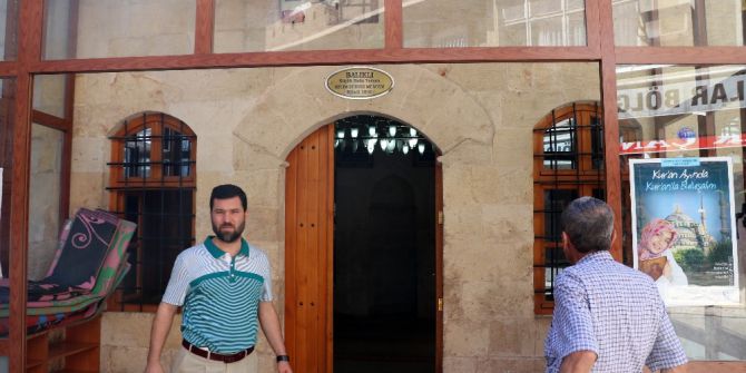 Hırsız Mescidin Ses Sistemini Çaldı