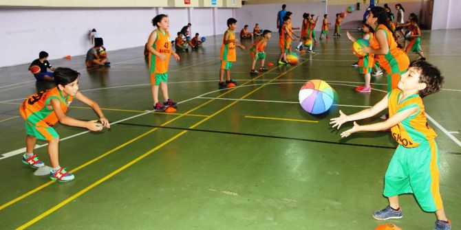 Toroslar’da Yaz Basketbol Kursları Devam Ediyor