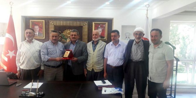 Başkan Tutal’a Hizmet Teşekkürü