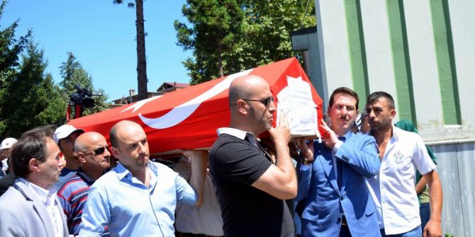 İntihar Eden Emniyet Müdürü Toprağa Verildi