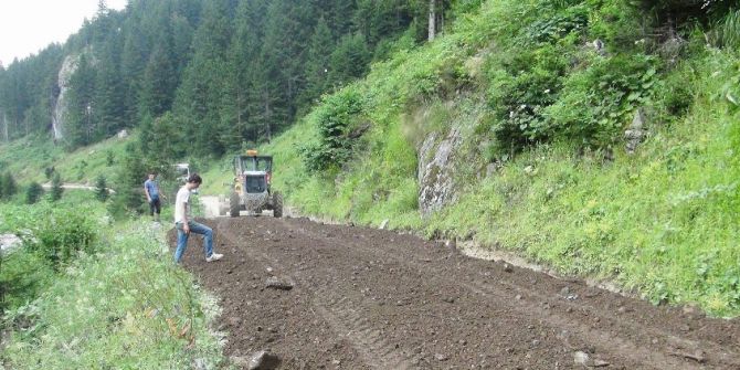 Santa Harabeleri Yolu Bakıma Alındı