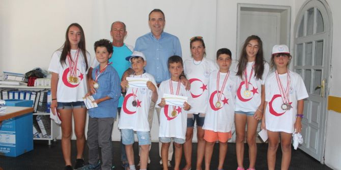 Genç Yelkenciler Başkan Gençer’i Ziyaret Etti