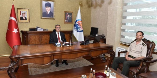 Vali Su, Jandarma Komutanı Cavlak’ı Kabul Etti