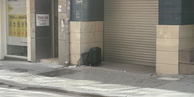 İzmit’in Göbeğine Bırakılan Şüpheli Çanta Fünye İle Patlatıldı