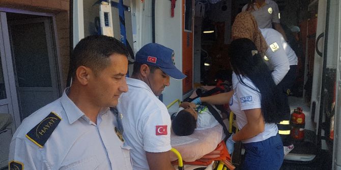 Elektrikli Bisiklet Küçük Çocuğa Çarptı: 1 Yaralı