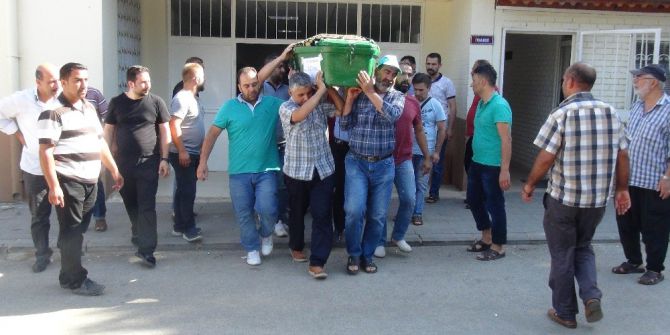 Trafik Kazasında Hamile Eşi Ve Kayınvalidesi İle Birlikte Öldü