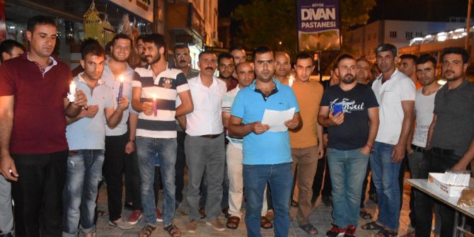 Kahta’da Esnaf Mum İle Elektrik Faturalarını Protesto Etti