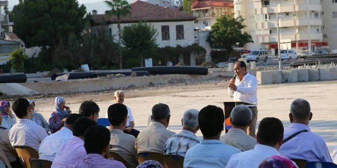 Finike’de Hacı Adayları Uğurlandı