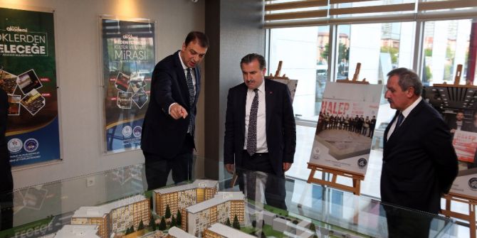 Bakan Bak’tan Kredi Yurtlar Kurumuna Ziyaret