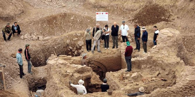 Tika Orta Asya Tarihine Işık Tutmaya Devam Ediyor