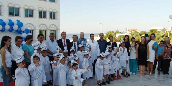 Dr. Suat Günsel Girne Üniversitesi Hastanesi’nde Toplu Sünnet Töreni