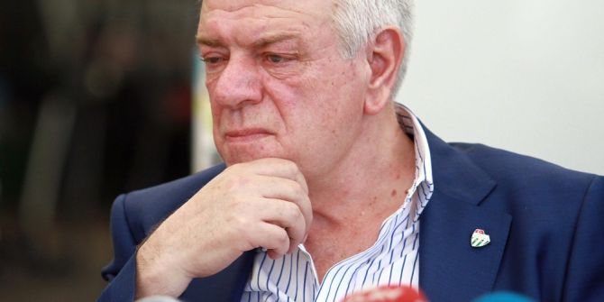 Galatasaray’ın Aziz Behich’i Gündemine Aldığı İddiasına Bursaspor’dan Yanıt