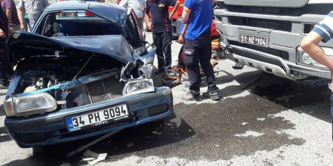 Niğde’de Dikkatsiz Sürücülerin Kaza Bilançosu: 20 Yaralı, 1 Ölü