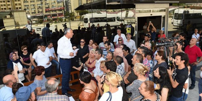 Seyhan’da Sokak Hayvanlarına Mama Desteği