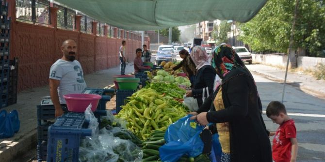 Tatvan’da Halk Pazarı Kuruldu