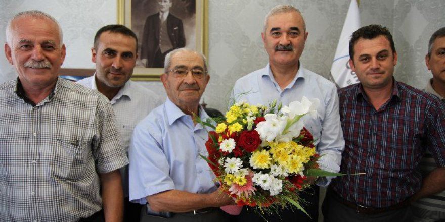 Başkan Karataş’a Asfalt Teşekkürü