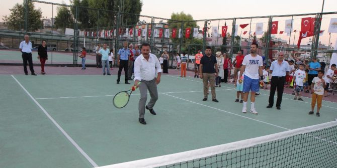 Toroslar’da Tenis Kursu Açıldı