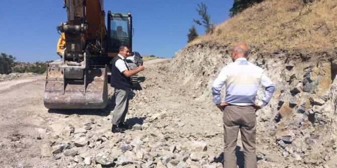 Yollar Standartlara Uygun Hale Geliyor