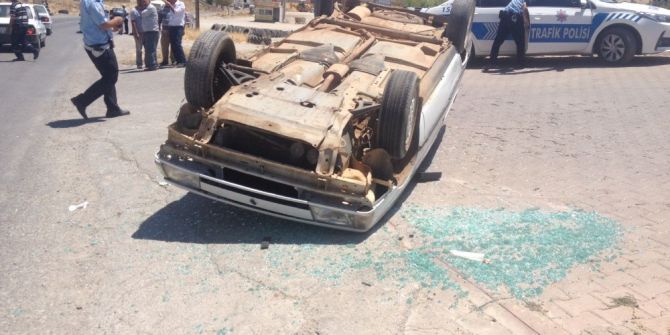 Besni’de Otomobil Takla Attı: 1 Yaralı