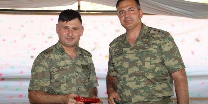 Kaymakam Turan’dan Oltu Garnizon Komutanı Yarbay Yıldız’a Veda Yemeği