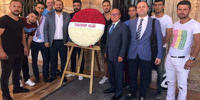 Trabzonspor Yönetim Kurulu Anıtkabir’i Ve 15 Temmuz Şehitler Anıtı’nı Ziyaret Etti